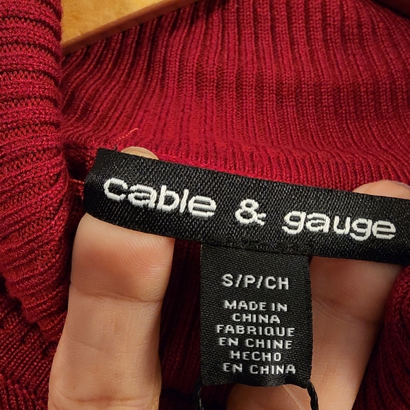 Turtleneck sweater - Picture 6 of 8